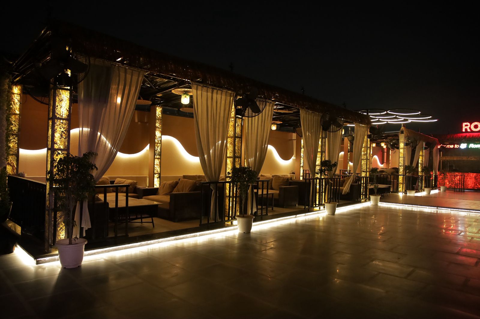 Romeo by Rutba Rooftop Lounge